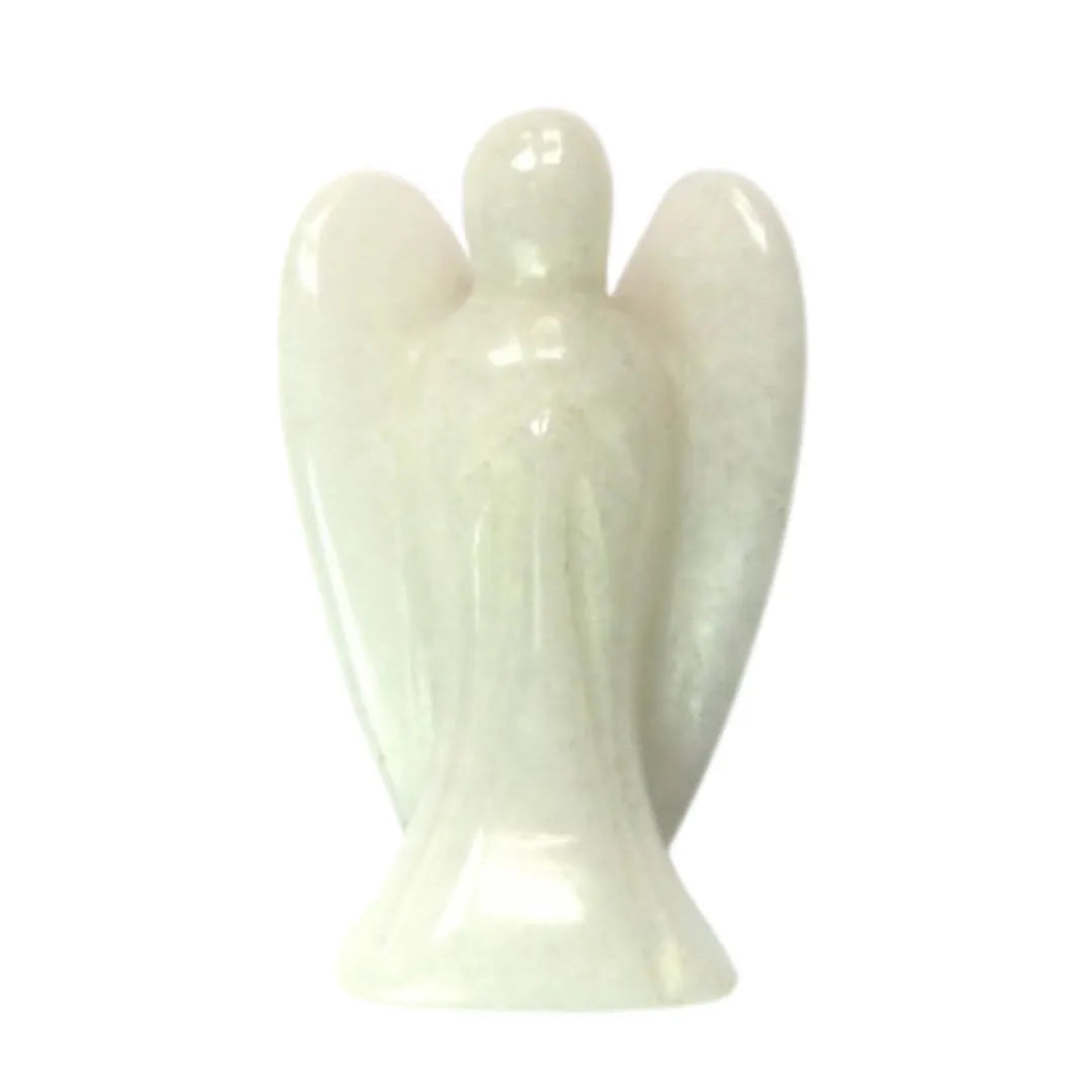 Weißer Edelsteinengel aus Schneequarz, fördert die Entfaltung von Anlagen und Fähigkeiten.