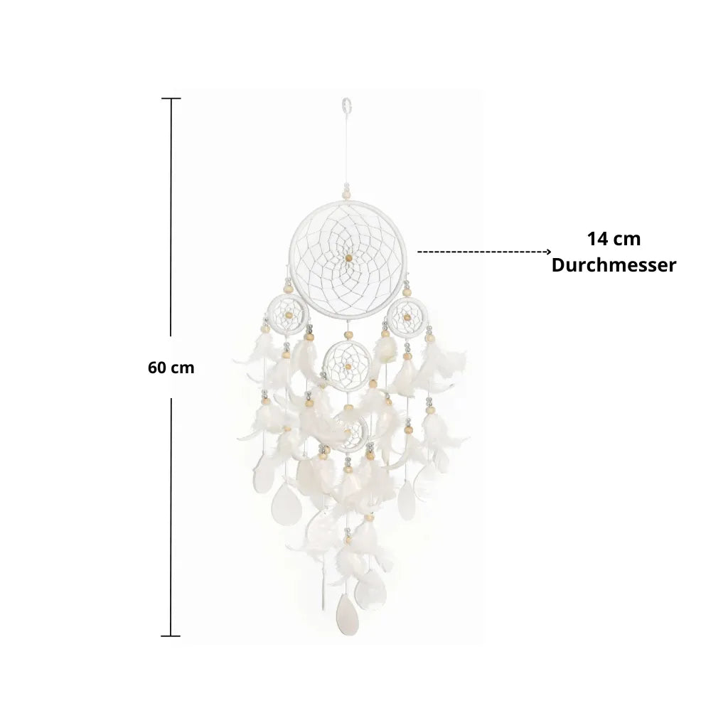 Weißer Traumfänger mit Maßen: 60 cm Länge, 14 cm Durchmesser, aus Textil, Muscheln, Federn.