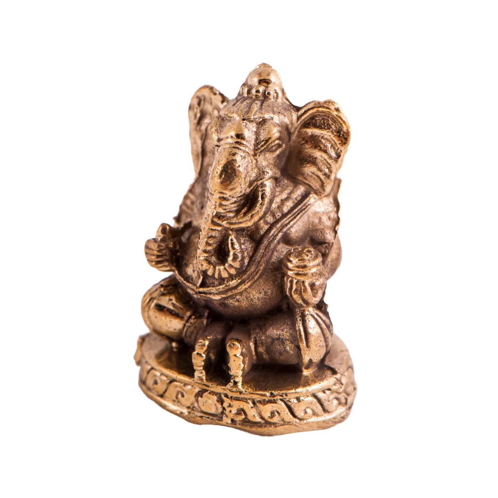 Goldfarbene Miniatur Ganesha Figur aus Messing, sitzend, Symbol für Glück, Weisheit und Erfolg.