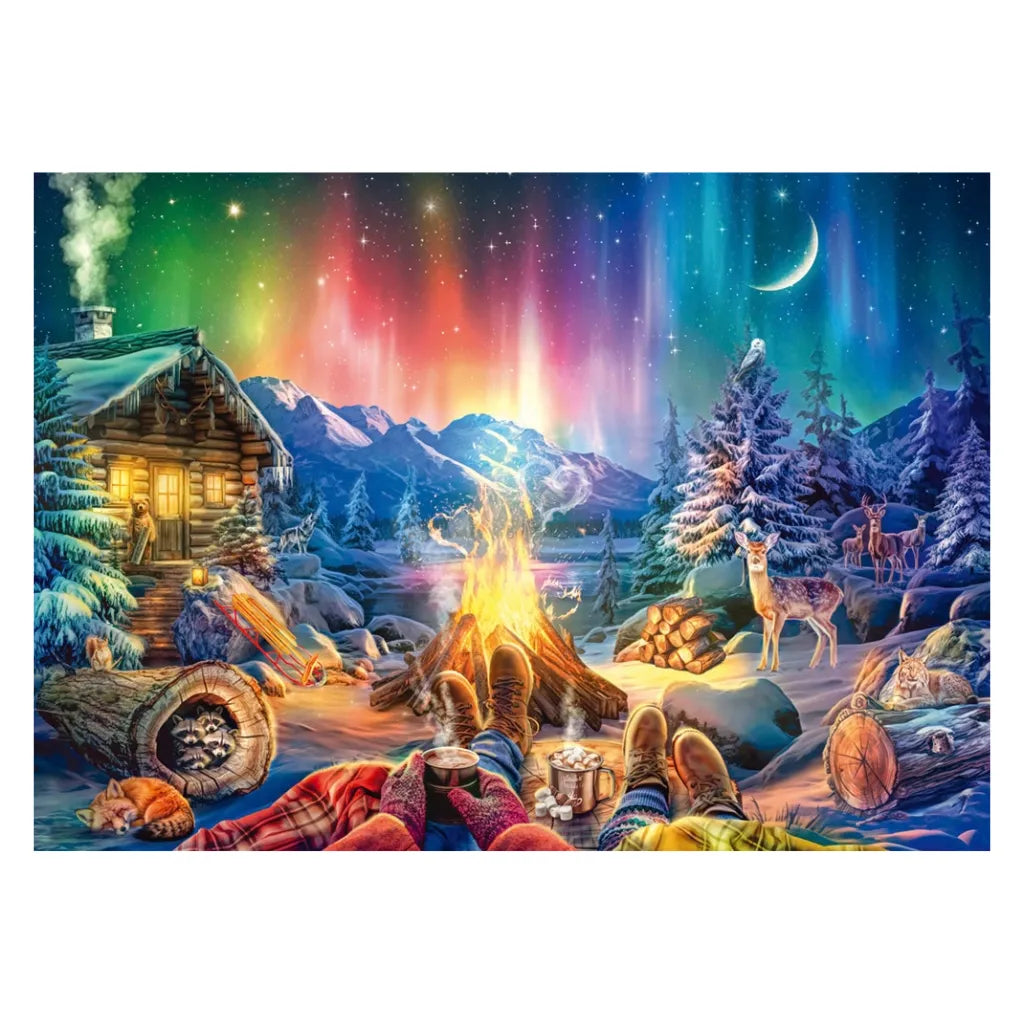 Puzzle-Motiv von Schmidt Spiele mit 1000 Teilen: Eine stimmungsvolle Winterszene mit Nordlichtern, Waldtieren und Füßen in dicken Socken, die sich an einem Lagerfeuer wärmen.