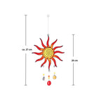 Sonnenfänger "Sonne Spirale" mit hängenden Elementen. Zeigt die Maße: ca. 27 cm Gesamtlänge und die Sonne mit Steinen ca. 20 cm. Hergestellt aus farbigem Glas.